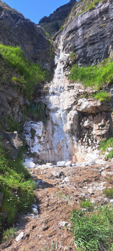 steinerner Wasserfall