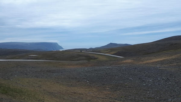 Blick auf Nordkapp mit Straße