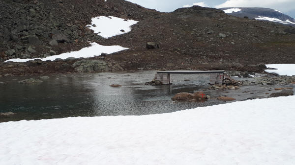 Brücke im Wasser